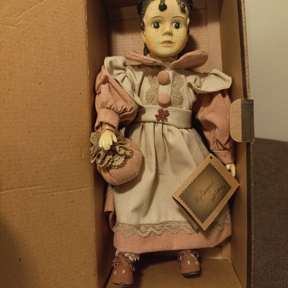 Cracker Barrel Doll Collection - Agnes - Picture 9 of 9